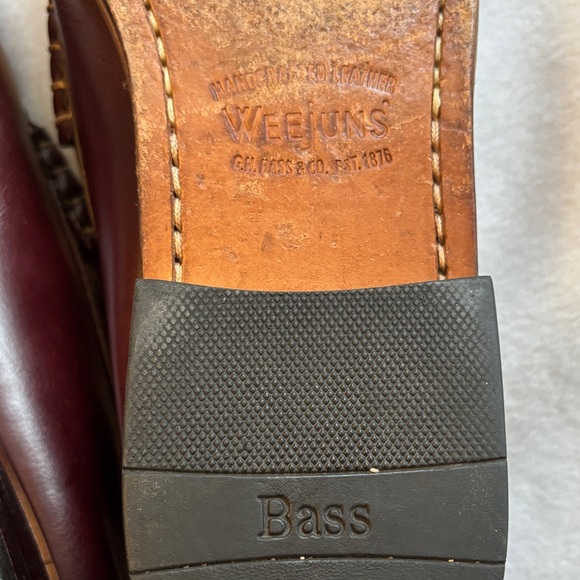 Bass Weejuns Leather Loafers. Burgundy. Size 11. - Picture 5 of 9